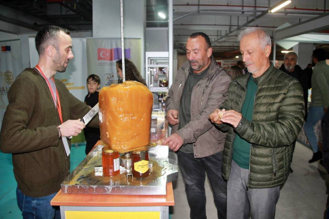 Döneri yapılmayan bir bu kalmıştı! Arılar bunu beğendi... 9